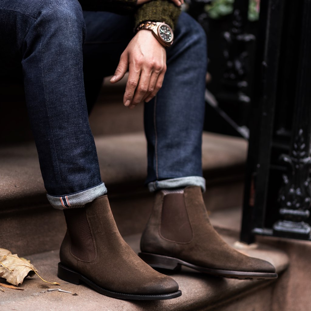 Botines Chelsea Thursday Boots Cavalier Gamuza Hombre Cafes | MX24GSO